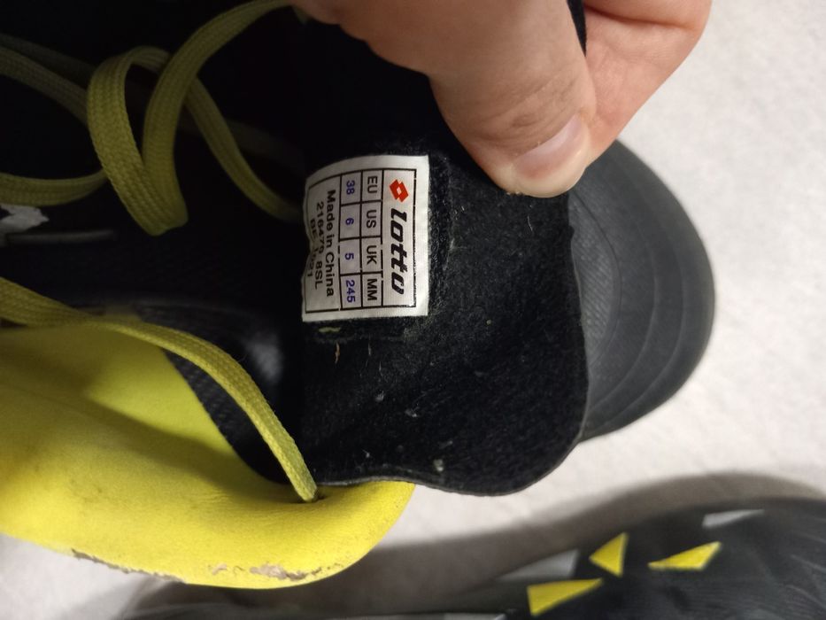 Футболни бутони  Lotto 38 номер