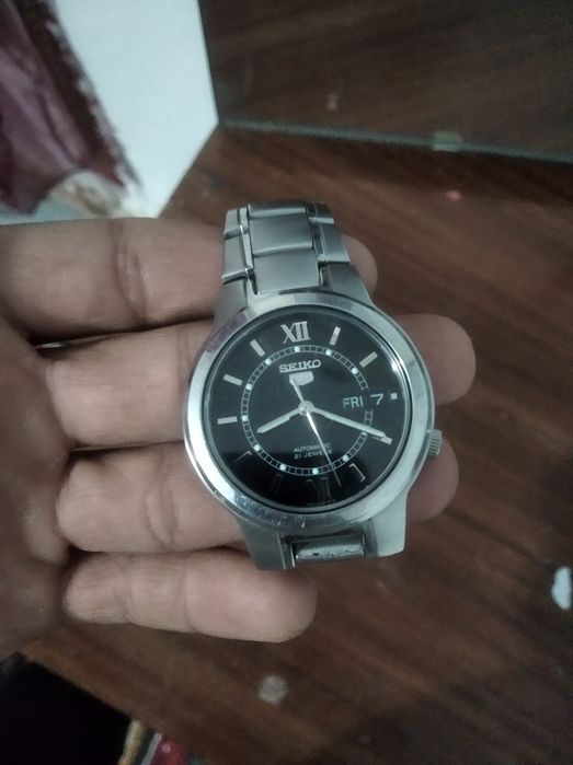 Срочно продается часы SEIKO 5  каропка ёсть