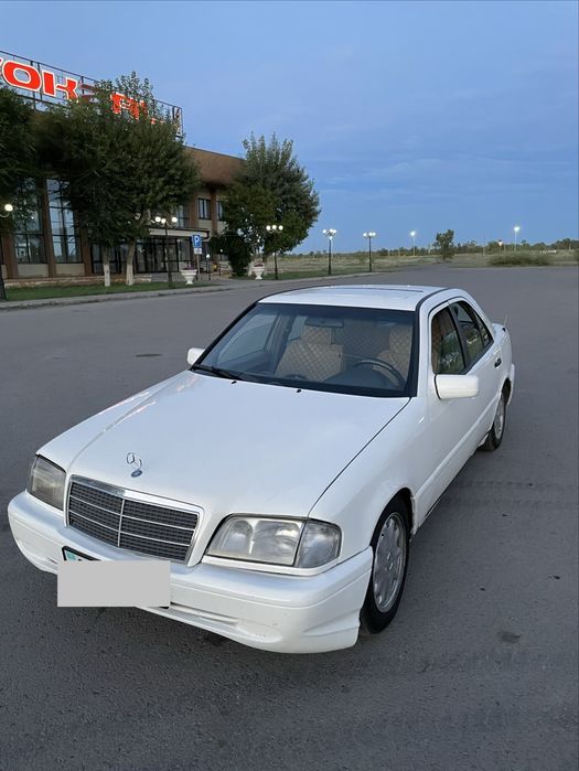 Продам Mersedes C180 w202