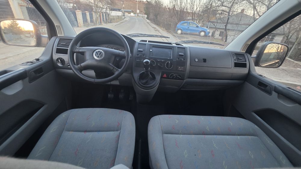 Volkswagen Transporter T5 2.5 TDI An 2008 * 6 Locuri Dublu Cabina * Autoutilitara * Extralung * Cutie Manuala