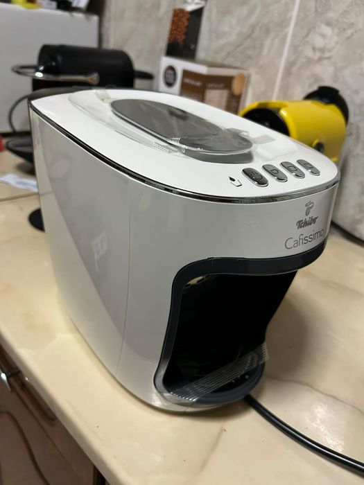 Vând apărat de cafea nou nouț nu este folosit deloc la 300 preț negociabil