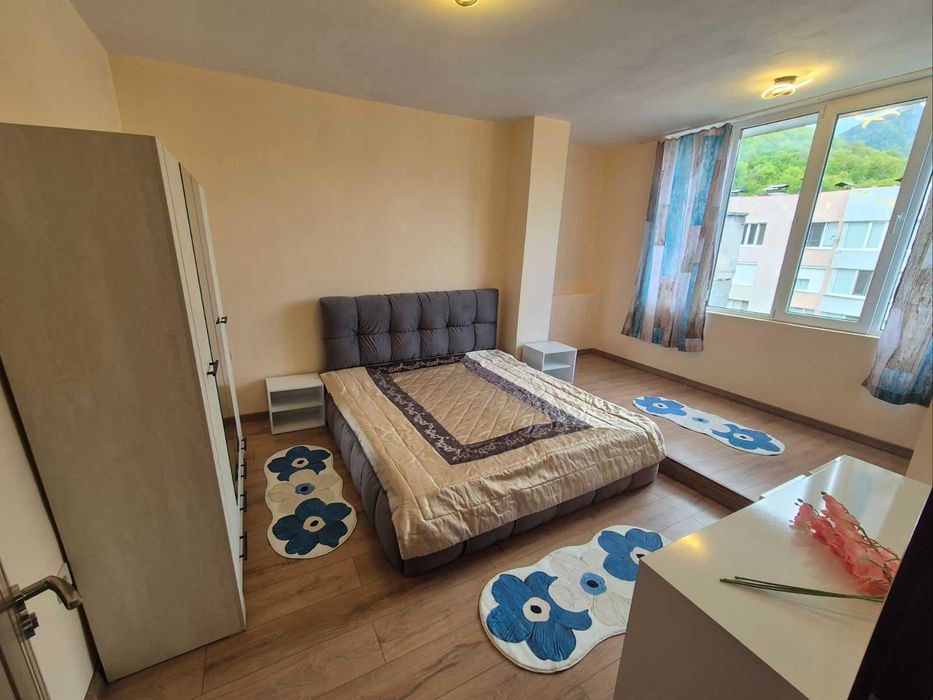 Продава се Тристаен апартамент в Тетевен - 75000 кв.м за 1 €/кв.м - Снимка #3