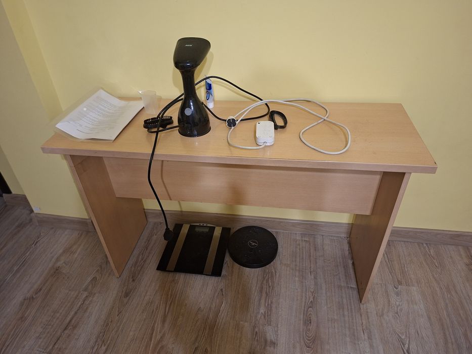 Стол офисный, светлый