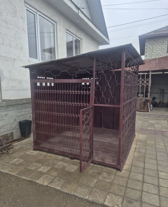 Продам вольер в хорошем состояний