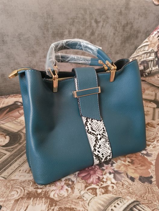 Продам женскую сумку