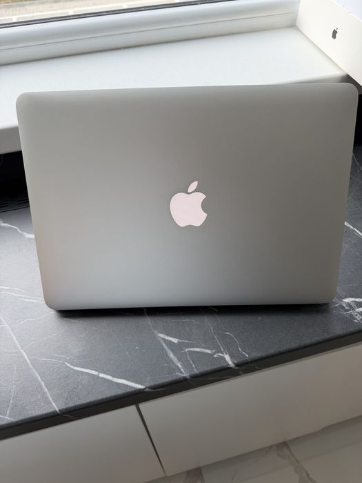 Apple MacBook Air 2017 Full Box
