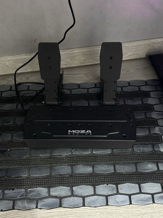 Игровой руль Moza R3 bundle