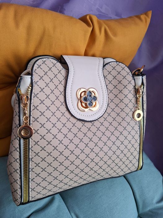 Стилна дамска  чанта