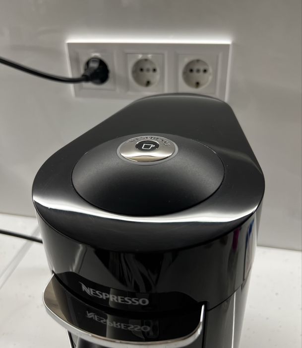 Кафемашина  NESPRESSO Vertuo Plus Black