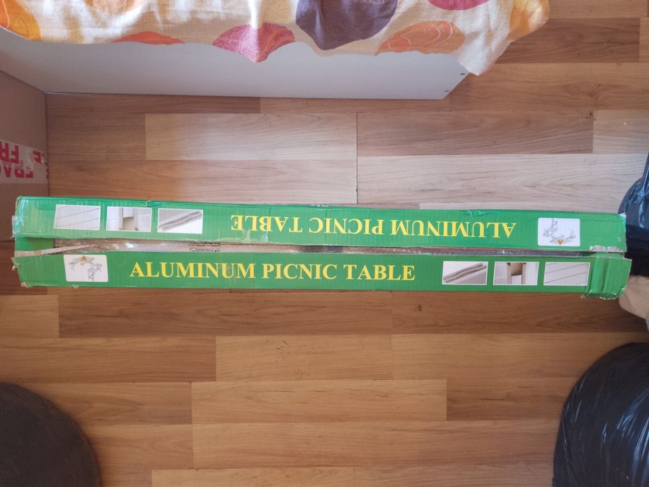 Masa pliabila pentru picnic din aluminiu cu 4 scaune