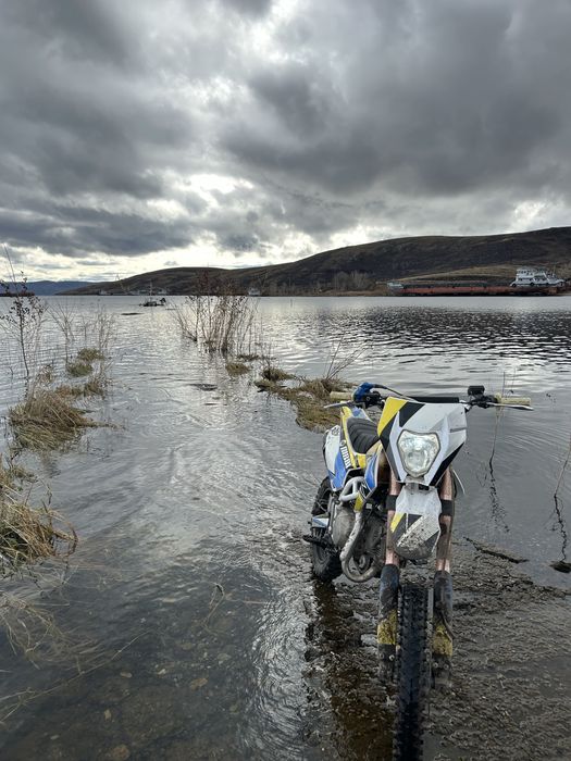 Pit Bike Racer CRF 125e