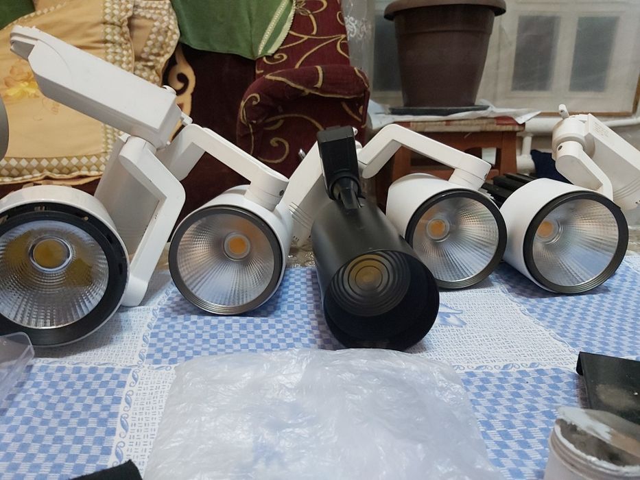 Ремонт всех видов прожекторов!