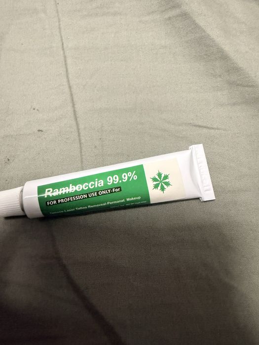 Crema anestezica pentru tatuaje Ramboccia