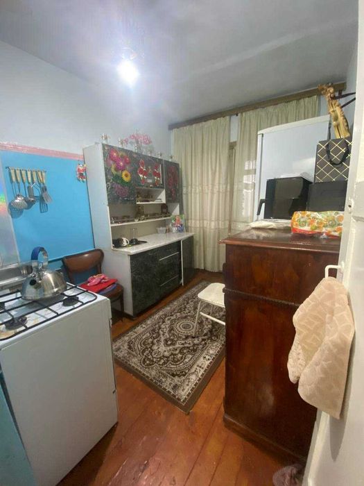 СРОЧНО !! Продаётся квартира в Яшнабаде 1/4/4 ( 30 кв/м ) Авиасозлар 3