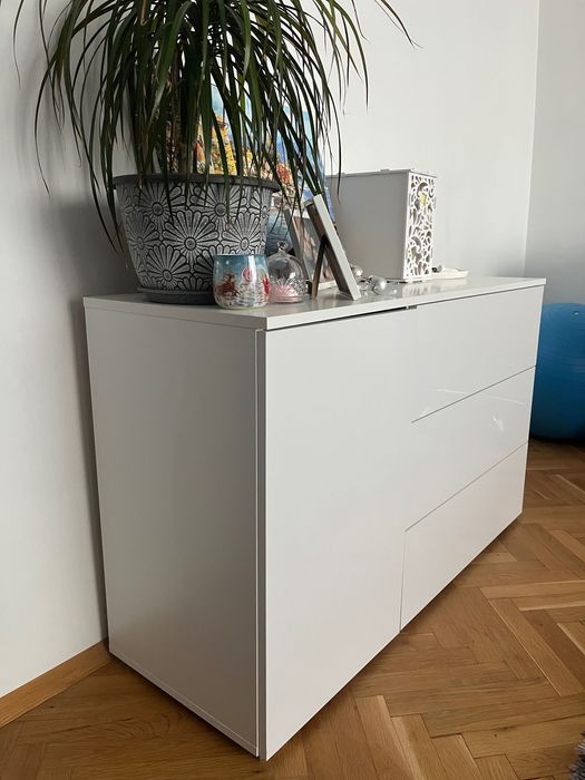 Бял скрин Sarasota