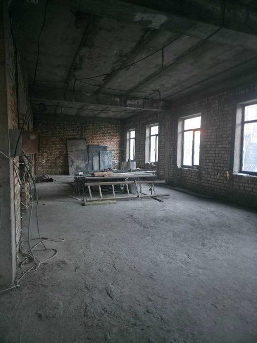 Продаётся готовое здание под мед. клинику, учебный центр массив Феруза