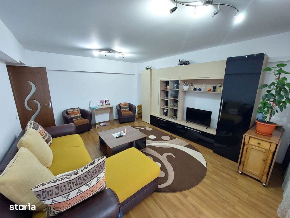 COMISION 0 Ap. 3 camere, decomandat, 87 mp utili, et.6, Dealu Mare