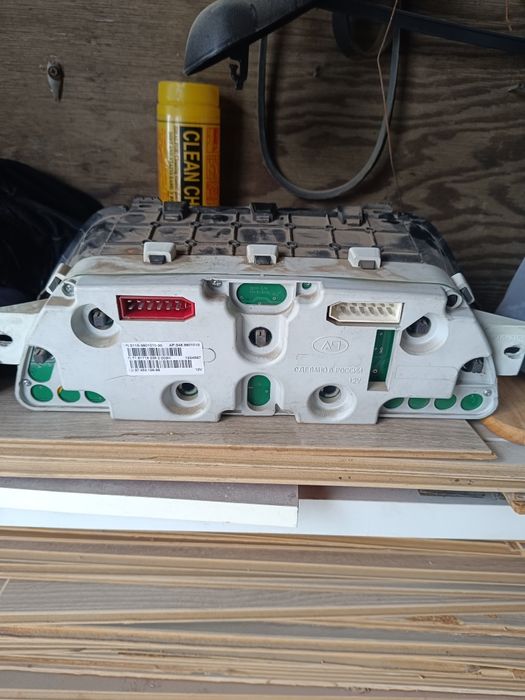 Щиток приборов ВАЗ нива