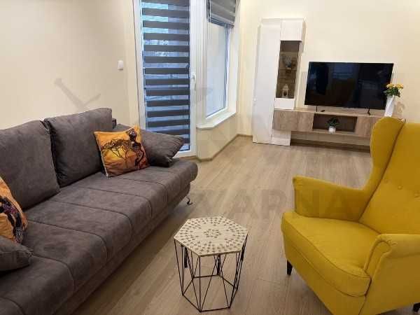 Дава се под наем двустаен апартамент с паркомясто в Победа! 21871052