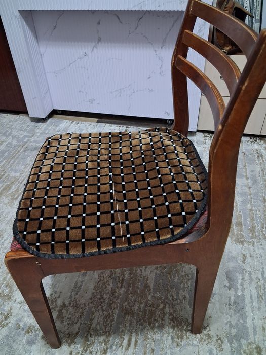 Стулья деревянные