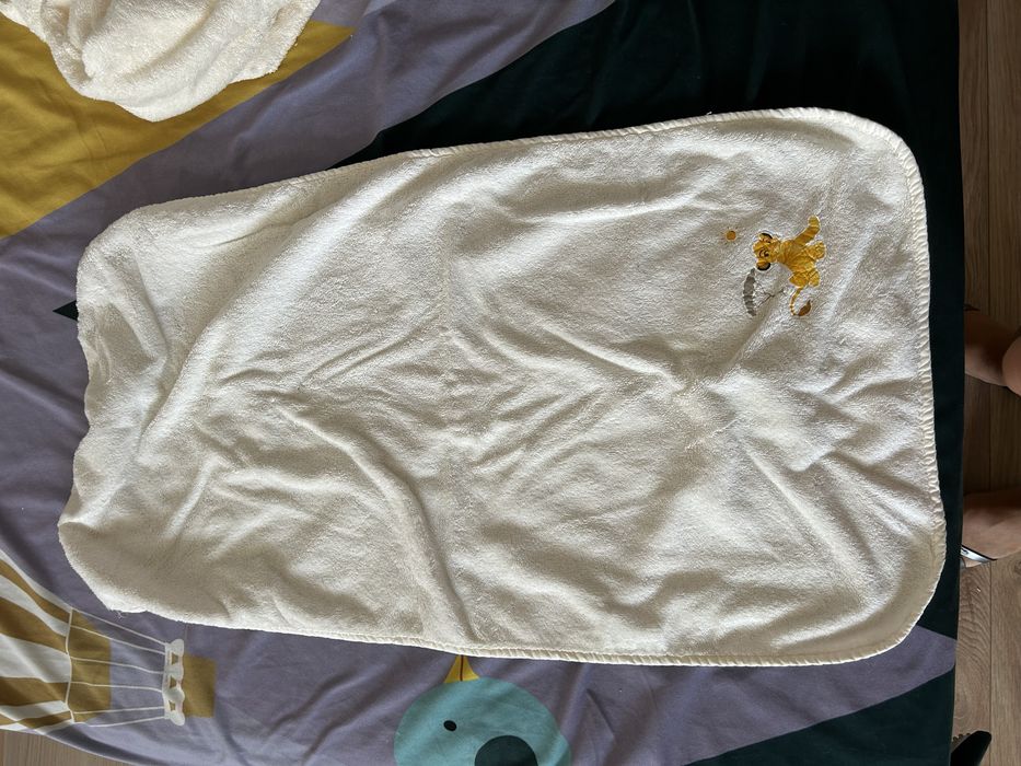 Бебешки халат и хавлия за баня