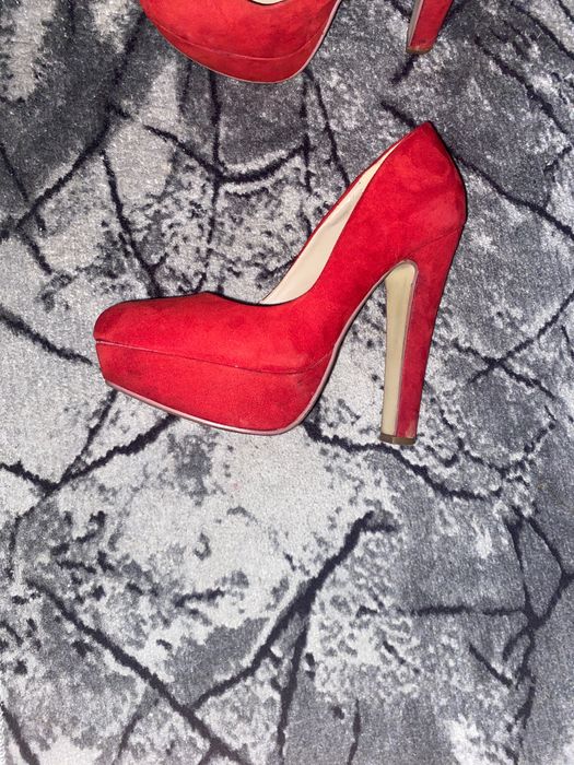 Дамски високи червени обувки