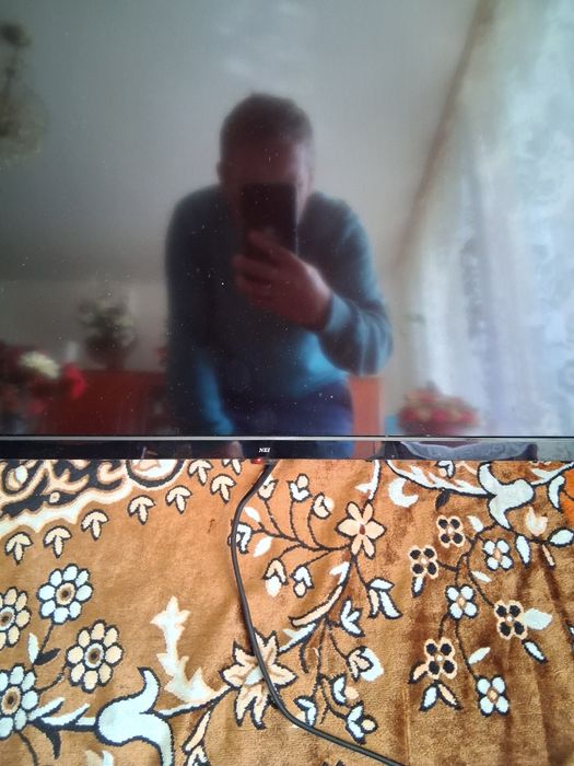 Vând tv led NEI lefurile trebuie schimbate preț 150 lei