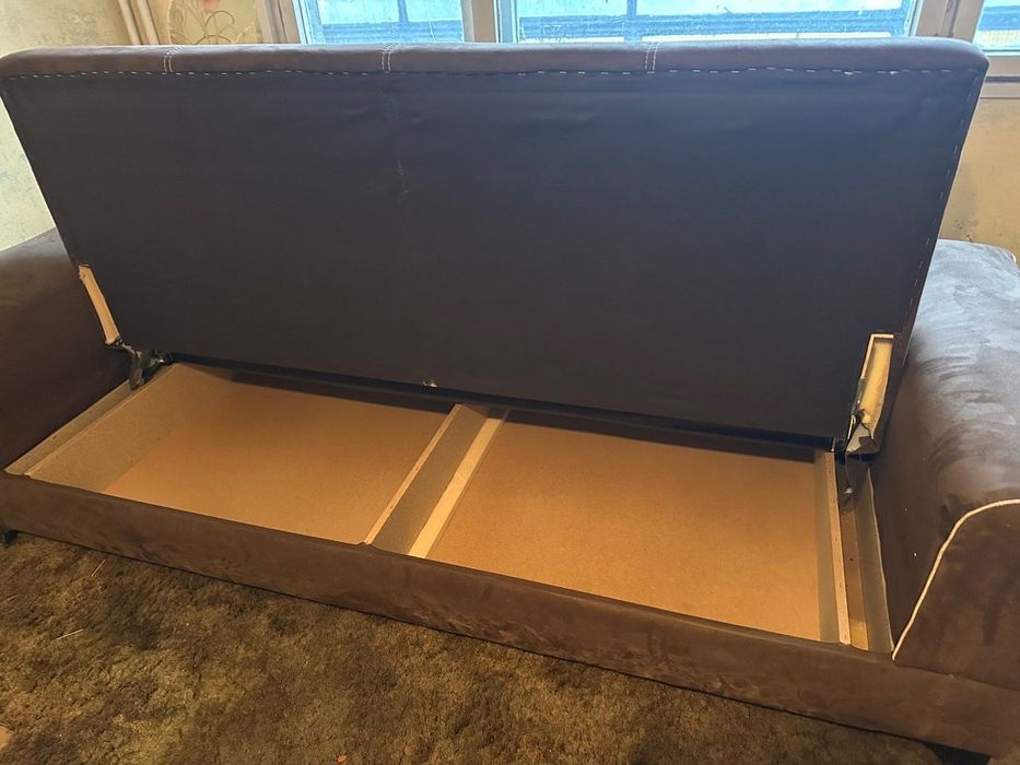 Разтегателен диван