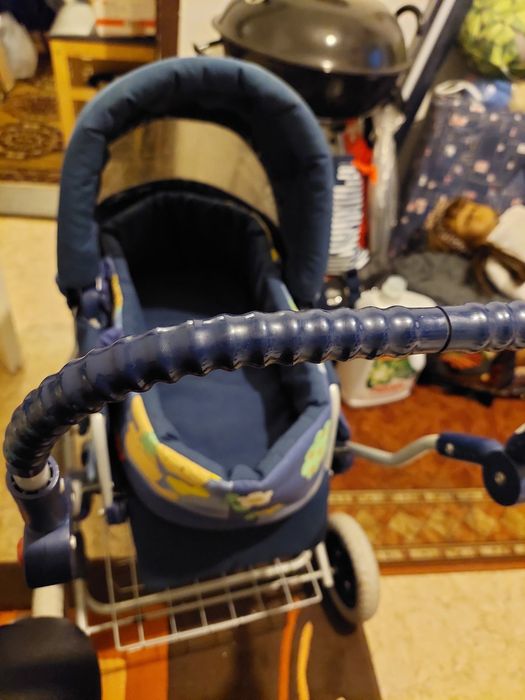 Продавам количка за кукли