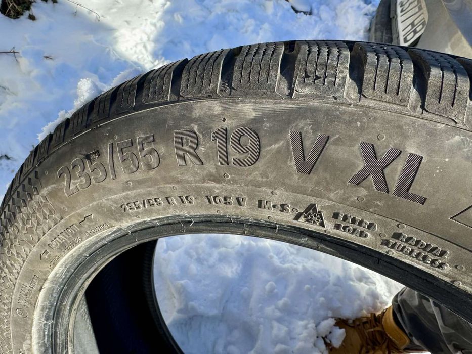 235 55 19V XL Continental зимна гума