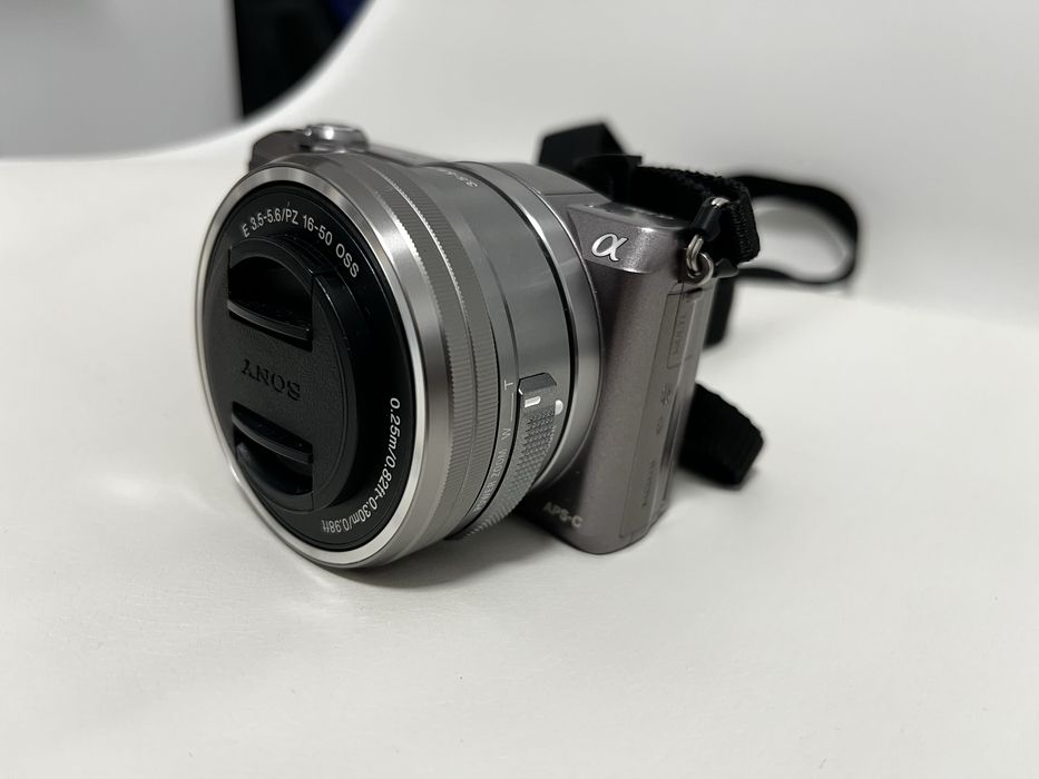 Aparat foto mirrorless Sony A5100