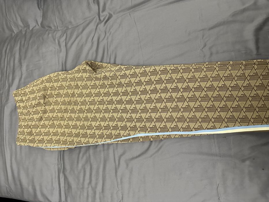 Костюм от Lacoste