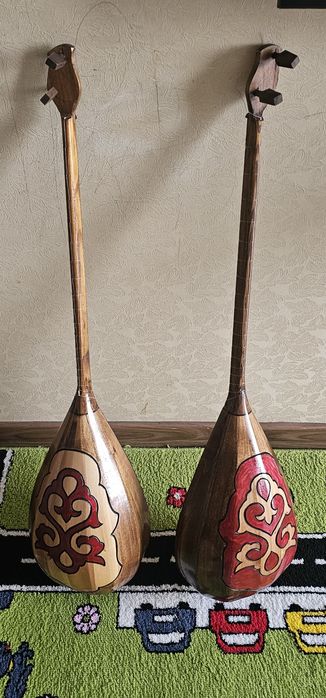 Домбра маленкий новый