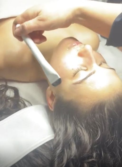 Tratament facial de curatare in profunzime si hidratare