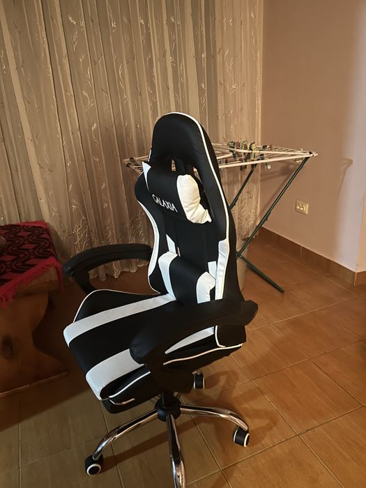 Vand scaun gaming + casti