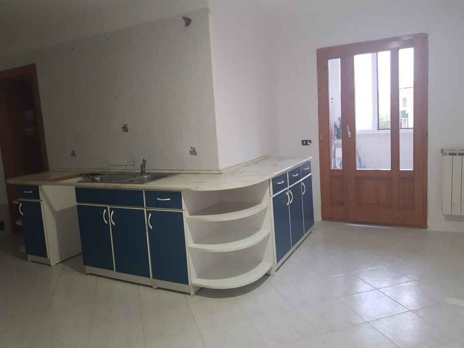 Inchiriez ap. 2 camere decomandat