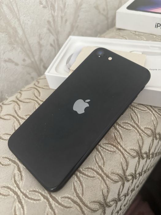 Iphone SE черный