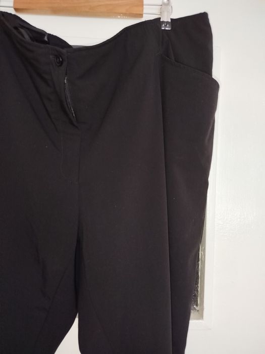 Нов черен панталон  3 хл