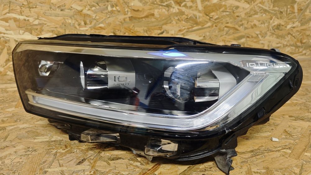 Ляв фар за Фолксваген Т рок  Volkswagen T Roc   I.Q LED  2ga a11