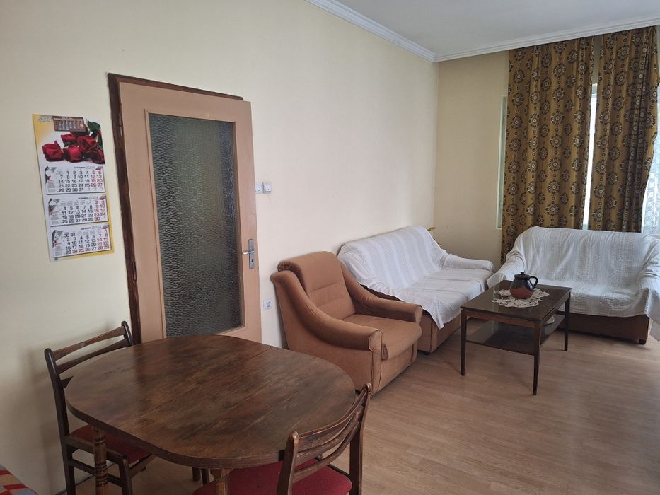 Дава се под наем Етаж от къща в Пловдив, Каменица 1 - 80 кв.м за 357 € - Снимка #1