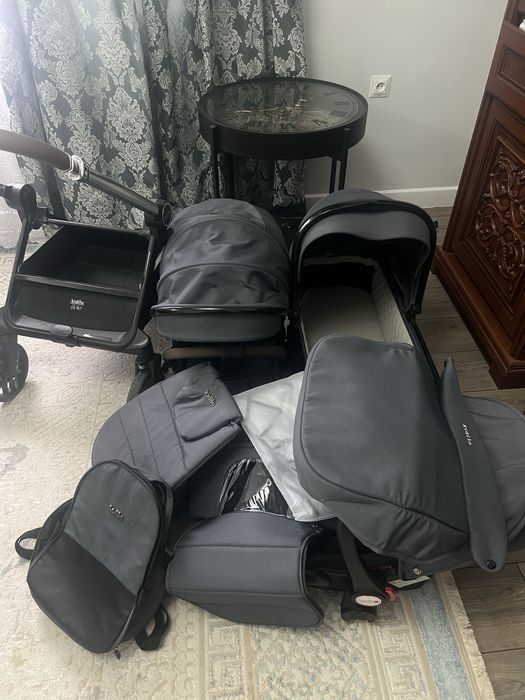 Продается коляска 3/1 от Кидило