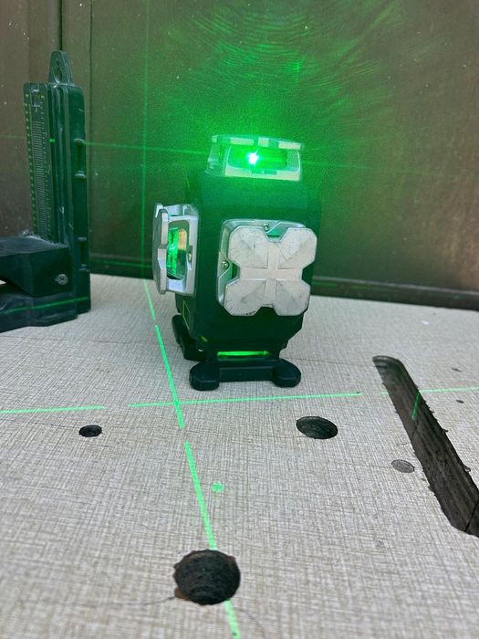 Nivela laser Elma LaserX360° 16 linii raza verde, ecran LCD,bluetooth
