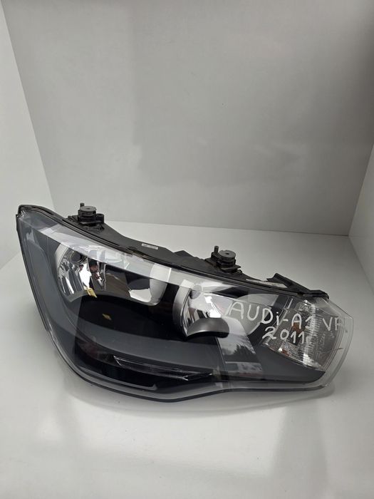 Десен фар Audi A1 8X1 09-015г