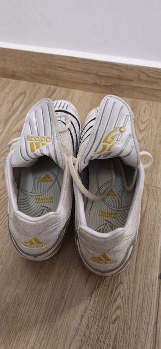 Ghete fotbal Adidas Predator 2006.