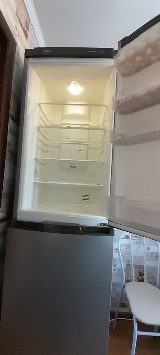 Продам холодильник Atlant