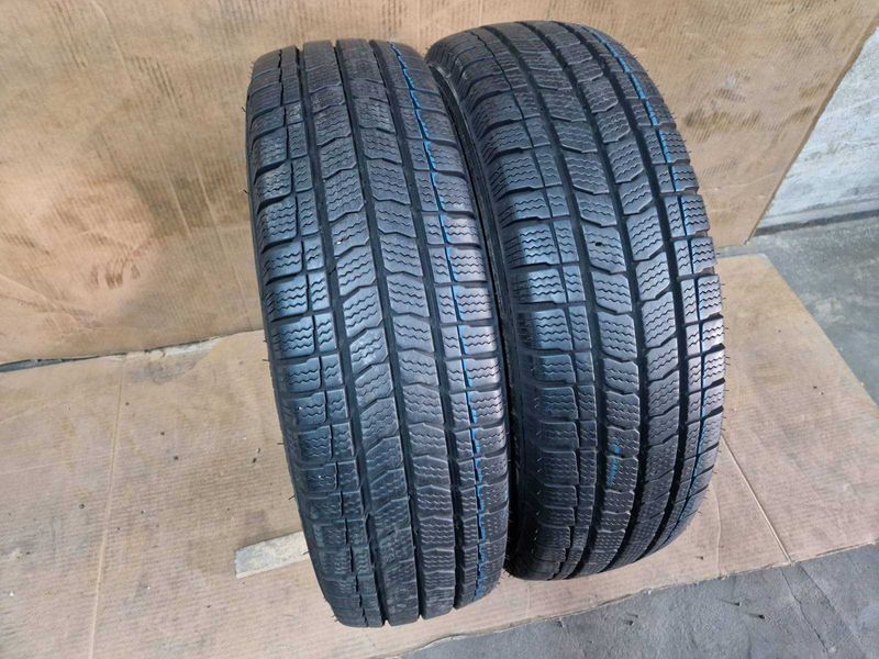 2 Kleber R16C 215/75
зимни бусови гуми DOT4719