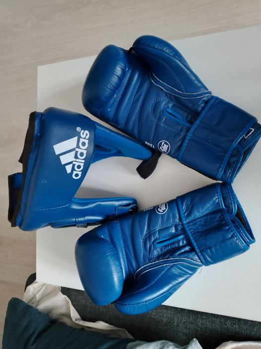 Продам боксерские перчатки