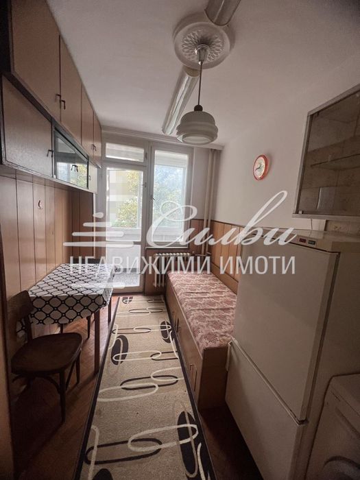 Дава се под наем Едностаен апартамент в Шумен, Център - 39 кв.м за 204 € - Снимка #4