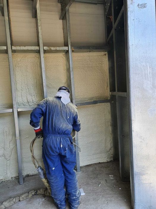 izolatii spuma poliuretanica