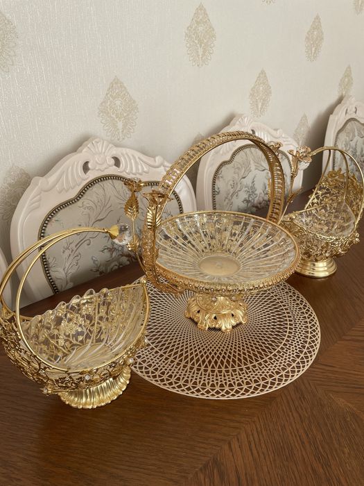 Продам Посуды для гостиной